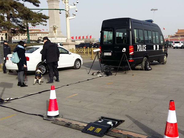 The strict user standards have made Shandong Seenboom a classic case of vehicle underbody security inspection
