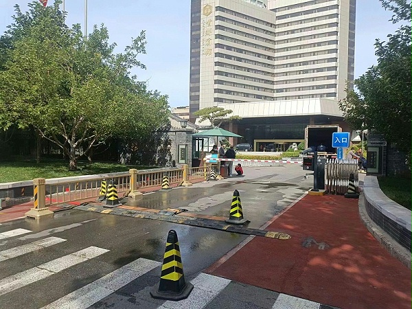 The 20th National Congress vehicle underbody scan